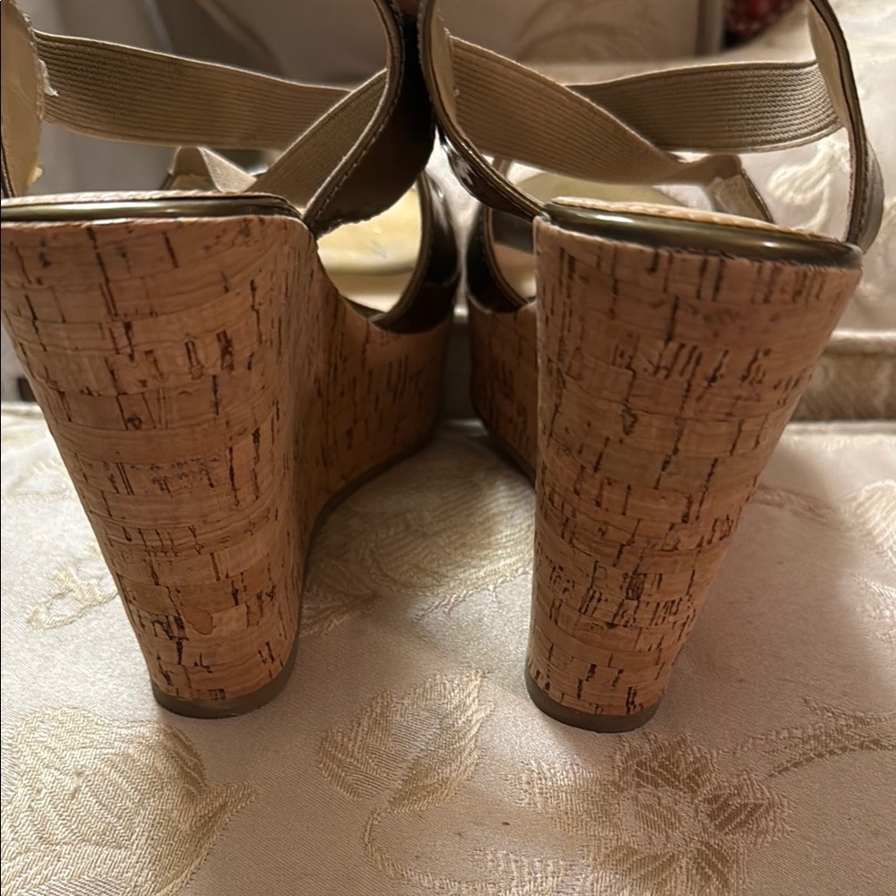 Michael Shannon Metallic Gold Wedges - Picture 3 of 7